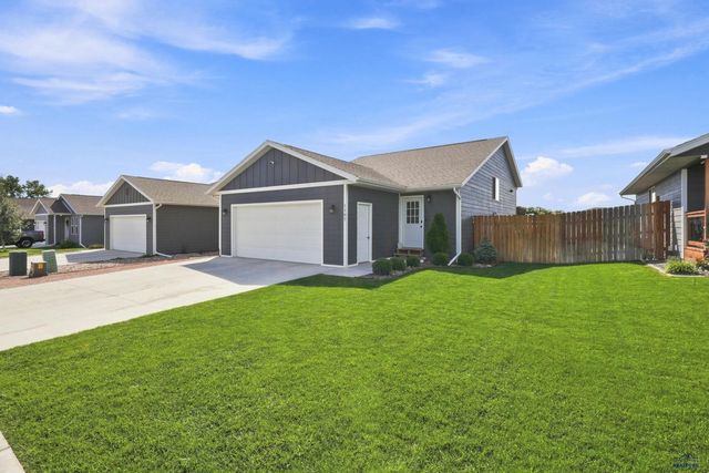 1107 DIAMOND RIDGE BOULEVARD, Rapid City, SD 57703