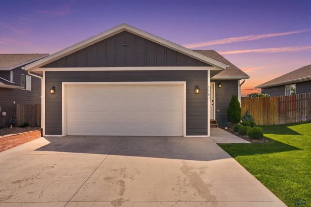 1107 DIAMOND RIDGE BOULEVARD, Rapid City, SD 57703