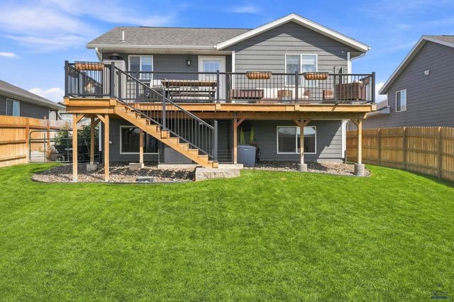 1107 DIAMOND RIDGE BOULEVARD, Rapid City, SD 57703