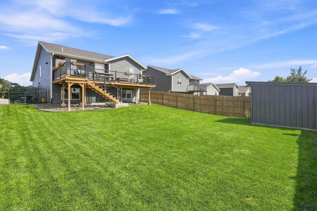 1107 DIAMOND RIDGE BOULEVARD, Rapid City, SD 57703