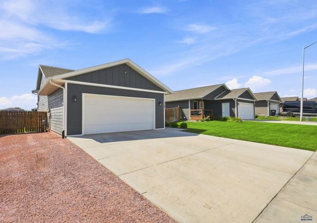 1107 DIAMOND RIDGE BOULEVARD, Rapid City, SD 57703