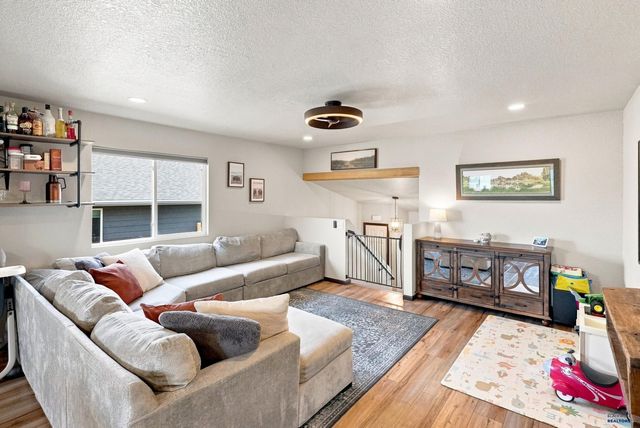 1107 DIAMOND RIDGE BOULEVARD, Rapid City, SD 57703