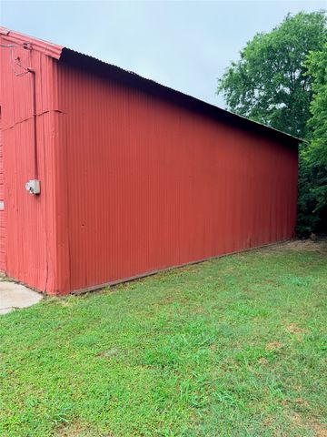 208 Galia Street, Bowie, TX 76230