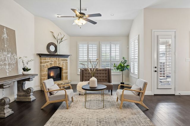 9708 Rexford Drive, Fort Worth, TX 76131