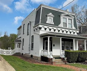 405 Cedar Street, Washington, MO 63090