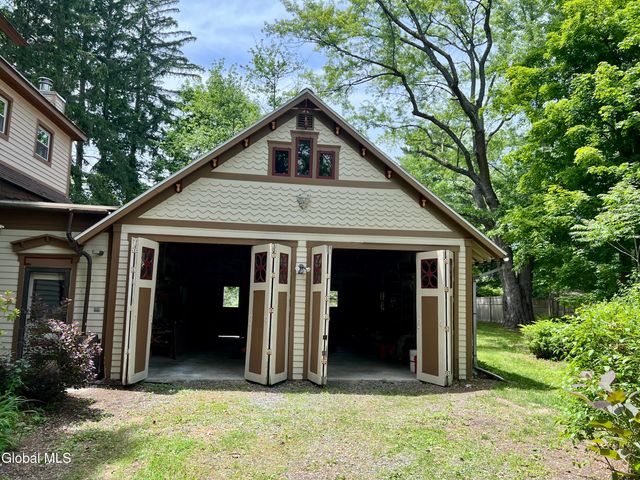 4 North Street, Bethlehem, NY 12054