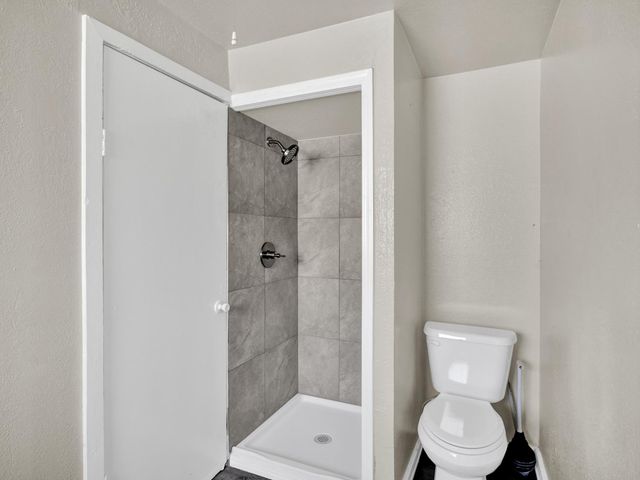 613-615 14th St, Modesto, CA 95354