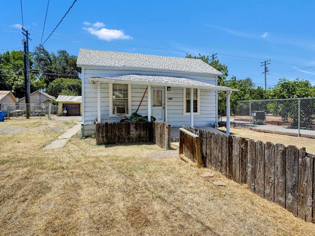 613-615 14th St, Modesto, CA 95354