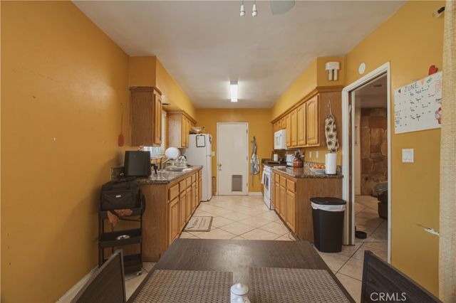 910 W George, Banning, CA 92220