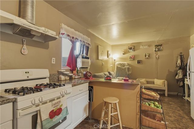 910 W George, Banning, CA 92220