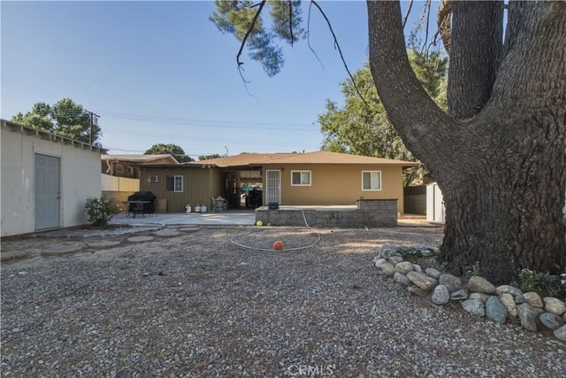 910 W George, Banning, CA 92220