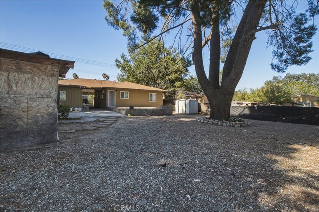 910 W George, Banning, CA 92220