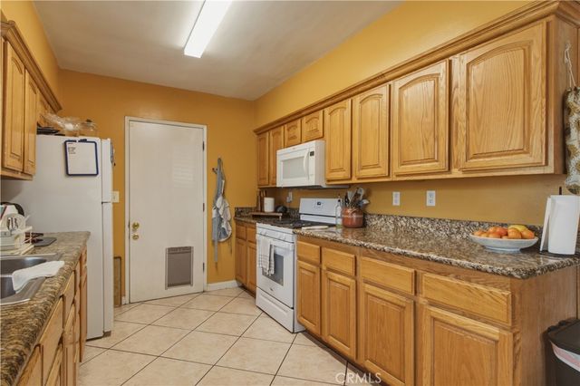 910 W George, Banning, CA 92220