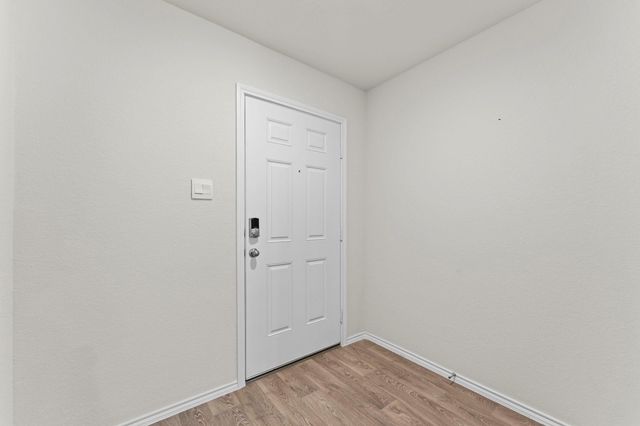 304 Wild Goose DR, Luling, TX 78648