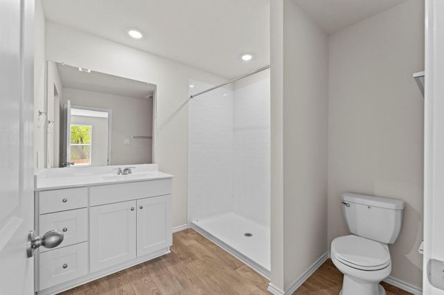 304 Wild Goose DR, Luling, TX 78648