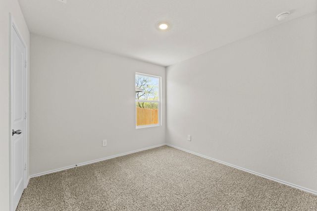 304 Wild Goose DR, Luling, TX 78648