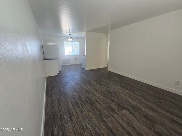 2513 N 48TH Place, Phoenix, AZ 85008