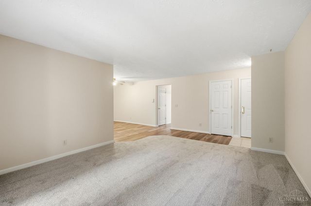 10512 West Road, Harrison, OH 45030