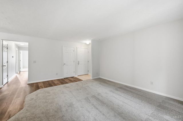 10512 West Road, Harrison, OH 45030