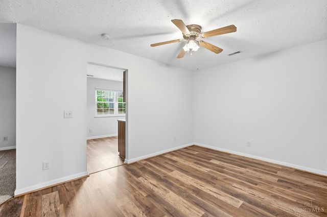 10512 West Road, Harrison, OH 45030