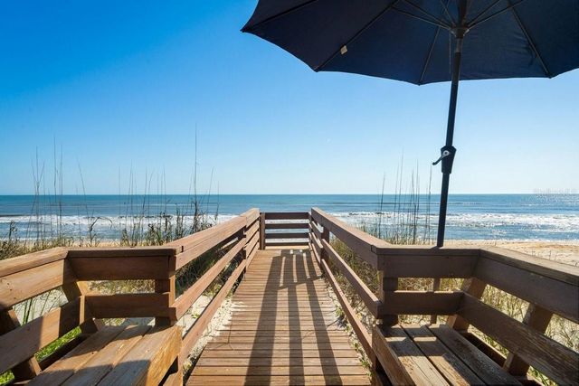 11 OCEAN DUNE CIRCLE, Palm Coast, FL 32137