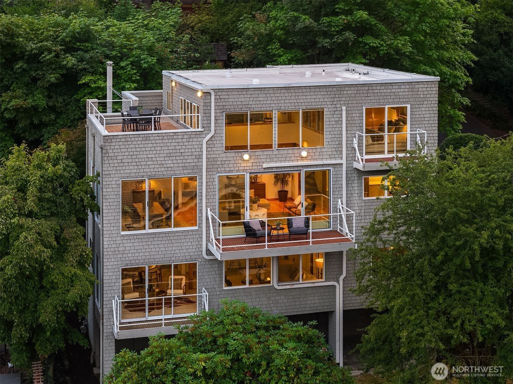 3751 E Columbia Street, Seattle, WA 98122