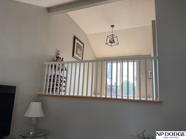 16609 Erskine Street, Omaha, NE 68116