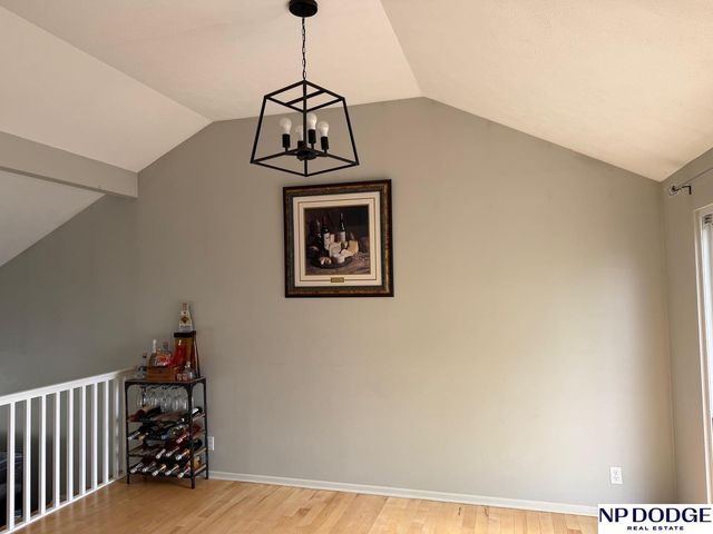 16609 Erskine Street, Omaha, NE 68116