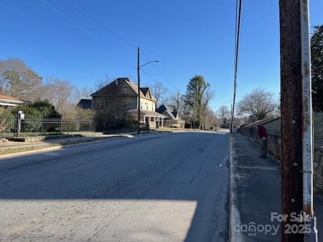 532 North Main Street NW, Lenoir, NC 28645