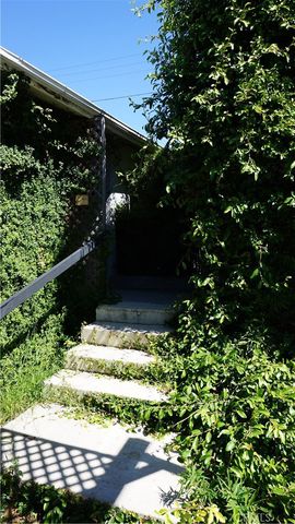 7361 Flight Avenue, Los Angeles, CA 90045