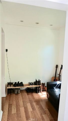 7361 Flight Avenue, Los Angeles, CA 90045