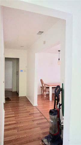 7361 Flight Avenue, Los Angeles, CA 90045