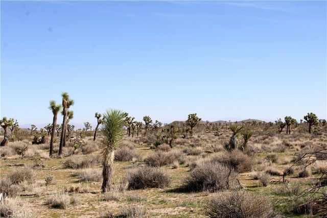 40 AC La Brisa Drive, Yucca Valley, CA 92284