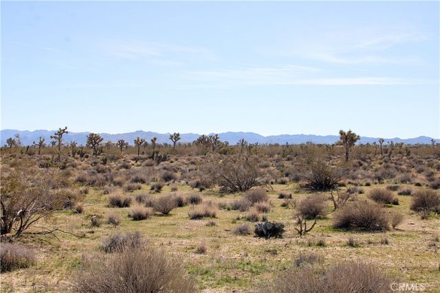40 AC La Brisa Drive, Yucca Valley, CA 92284