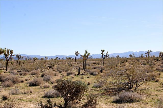 40 AC La Brisa Drive, Yucca Valley, CA 92284