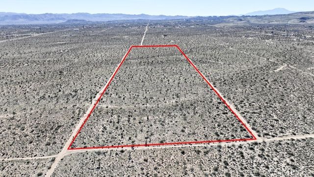 40 AC La Brisa Drive, Yucca Valley, CA 92284