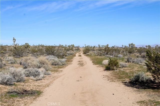 40 AC La Brisa Drive, Yucca Valley, CA 92284