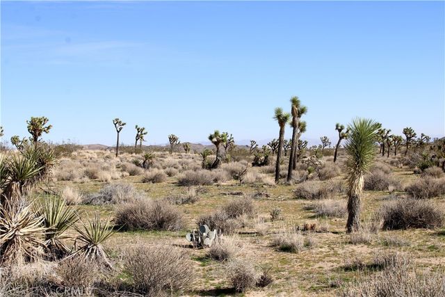 40 AC La Brisa Drive, Yucca Valley, CA 92284