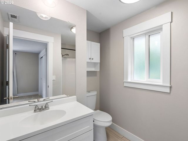 7712 Nw 15TH Ave, Vancouver, WA 98665