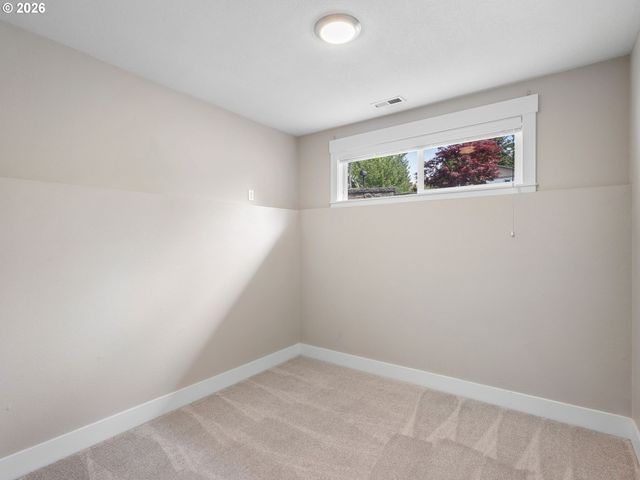 7712 Nw 15TH Ave, Vancouver, WA 98665