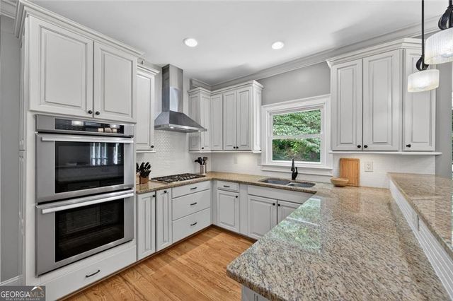865 Devenish Lane, Roswell, GA 30075