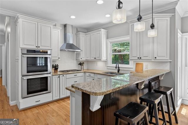 865 Devenish Lane, Roswell, GA 30075