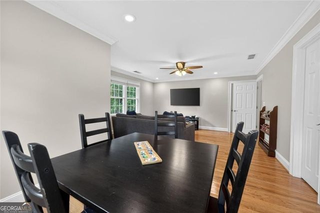 865 Devenish Lane, Roswell, GA 30075
