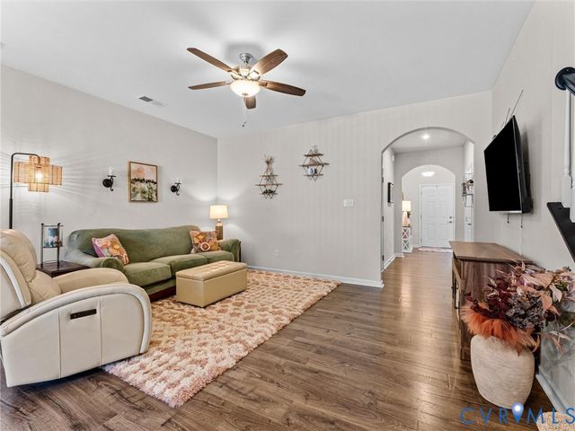 8979 Ringview Dr, Mechanicsville, VA 23116