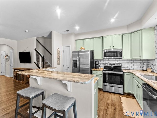 8979 Ringview Dr, Mechanicsville, VA 23116