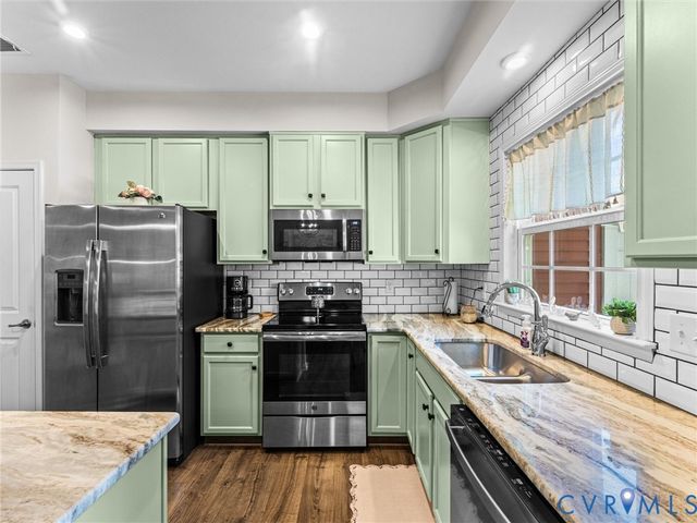 8979 Ringview Dr, Mechanicsville, VA 23116