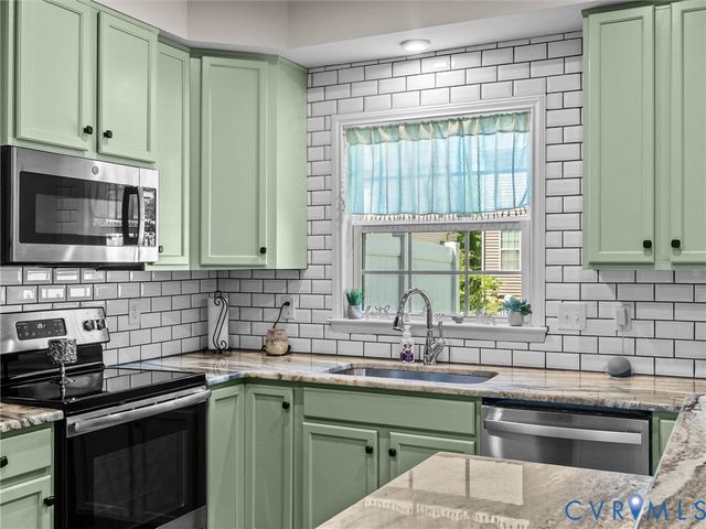 8979 Ringview Dr, Mechanicsville, VA 23116