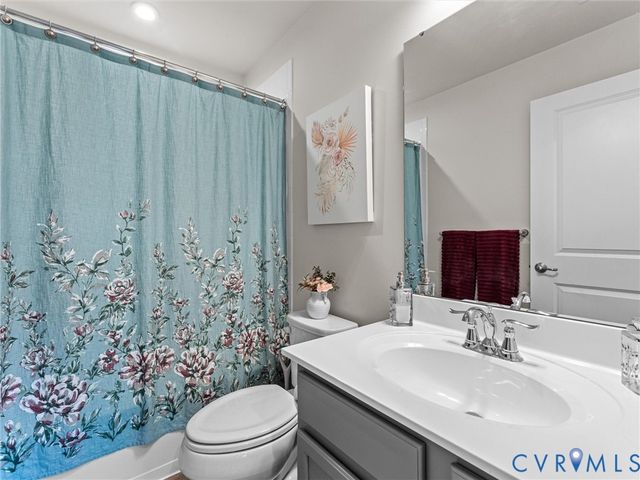 8979 Ringview Dr, Mechanicsville, VA 23116