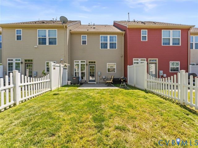 8979 Ringview Dr, Mechanicsville, VA 23116