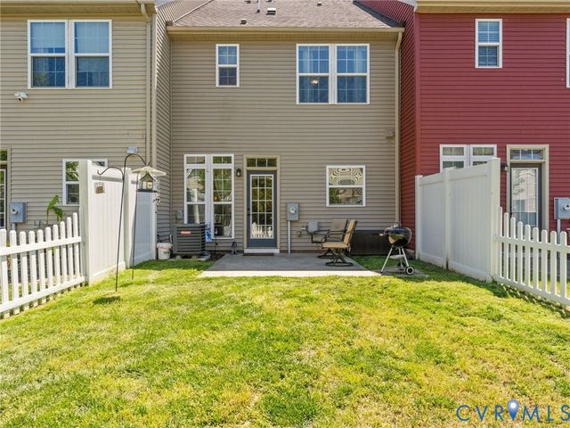 8979 Ringview Dr, Mechanicsville, VA 23116